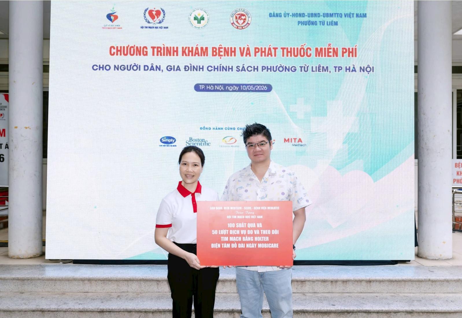 Ngày hội chăm sóc sức khỏe tim mạch miễn phí lan tỏa yêu thương tới người dân phường Từ Liêm