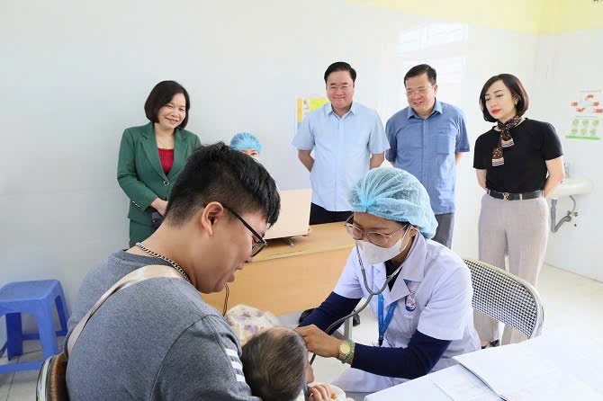 Ngành Y tế Hà Nội tăng cường kỷ luật, kỷ cương, hết lòng phục vụ người dân